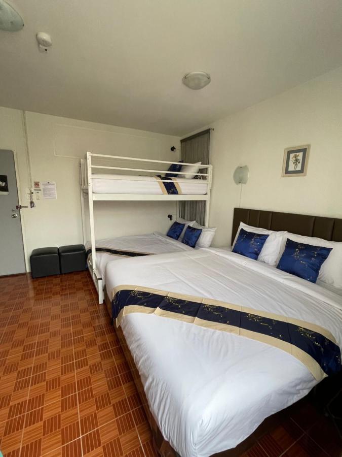 Hotel Acozyposhtel à Bangkok Extérieur photo